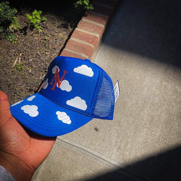 Head In Clouds In Queenz